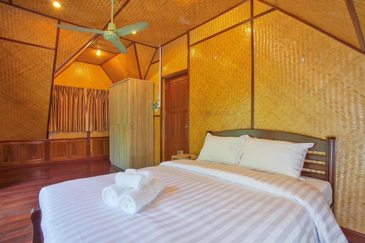 Traditional Thai Villa Nikkie In Tropical Nature, 4Br & Pool, Near Rawai Beach Nai Harn Exterior photo